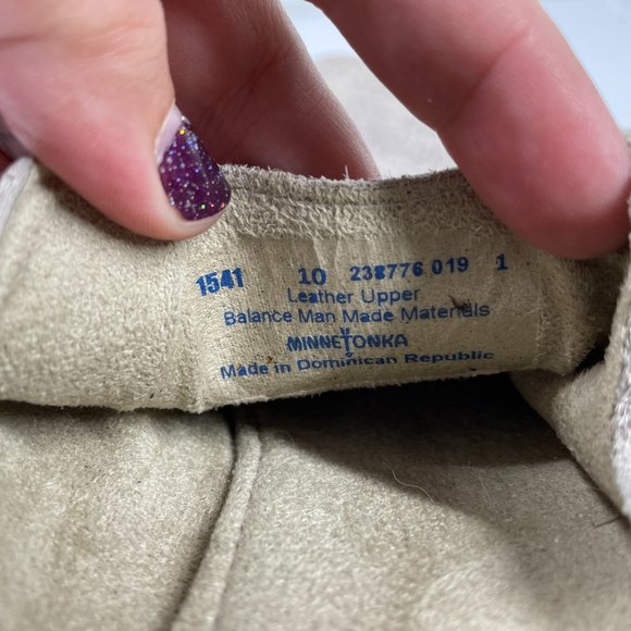 Minnetonka Gray Mules with Brown Heel - Picture 10 of 10